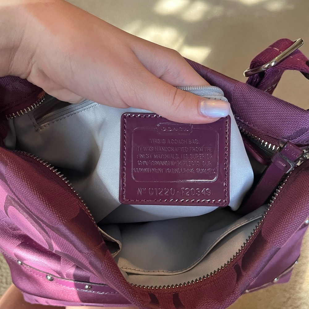 Coach 2013 Plum Signature Shoulder Bag - Picture 3 of 5